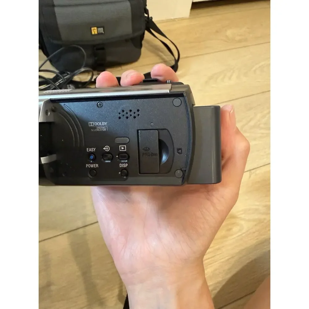 Sony HDR-XR100 HD Handycam Camcorder 80GB HDD Carl Zeiss + Case Charger Tested